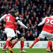 切尔西英超首战被逼平，夺冠之路提前亮红灯