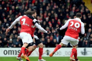 切尔西英超首战被逼平，夺冠之路提前亮红灯